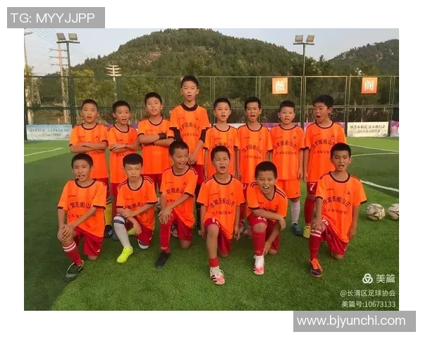 泡夜店的足球明星们如何在场外展现魅力与风采